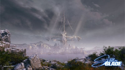 Vista panoramica di una città con un'imponente struttura circondata dall'acqua