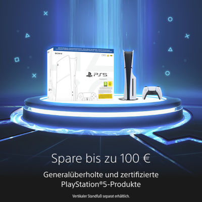 Werbebild für generalüberholte und zertifizierte PlayStation®5-Produkte auf einer leuchtenden futuristischen Plattform mit PS5-Verpackung, PS5-Konsole und DualSense Wireless-Controller. Der Text lautet: „Spare bis zu 100 €“, „Generalüberholte und zertifizierte PlayStation®5-Produkte“ und „Vertikaler Standfuß separat erhältlich“.