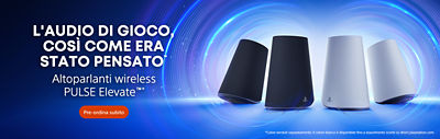 Due altoparlanti neri e due bianchi PULSE Elite™ Wireless Speakers sono mostrati su uno sfondo blu luminoso con onde circolari. Il testo riporta “L'AUDIO DI GIOCO, COSÌ COME ERA STATO PENSATO™” e “Altoparlanti wireless PULSE Elite™*” con pulsante “Pre-ordina subito”.