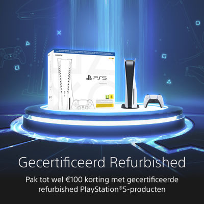 PlayStation 5 gecertificeerd refurbished console en DualSense-controller op een verlichte blauwe platform, met tekst “Gecertificeerd Refurbished – Pak tot wel €150 korting met gecertificeerde refurbished PlayStation 5-producten” 